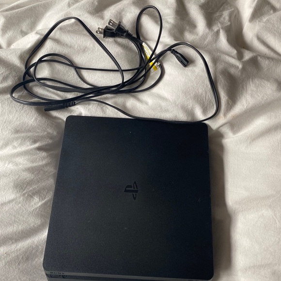 PS4 - Picture 13 of 13